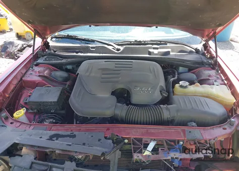 2018 Dodge Challenger Sxt z USA, uszkodzony, nr VIN 2C3CDZAG4JH271467